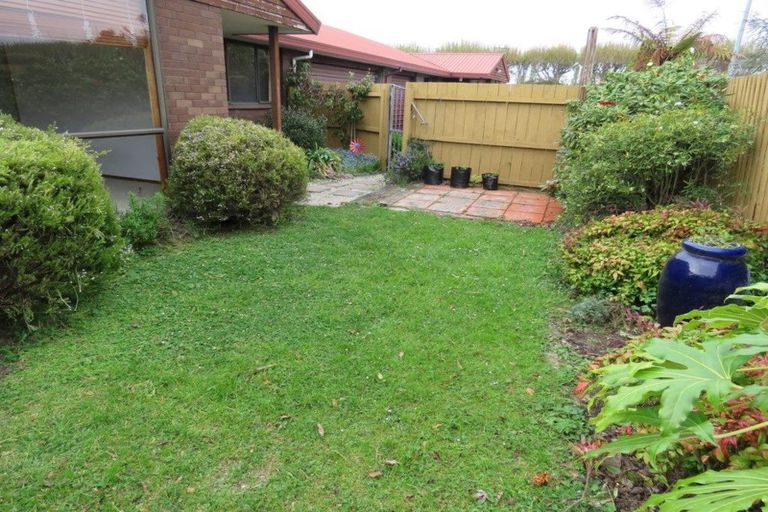 Photo of property in 2/228 Yaldhurst Road, Avonhead, Christchurch, 8042