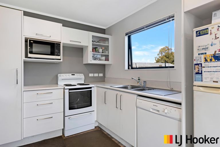 Photo of property in 18 Burndale Terrace, Manurewa, Auckland, 2102