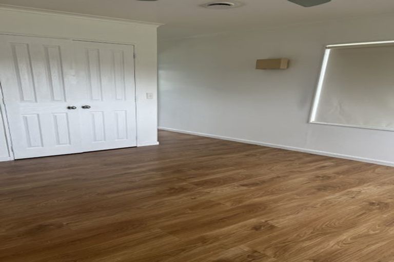 Photo of property in 3 Cognac Place, Henderson, Auckland, 0612