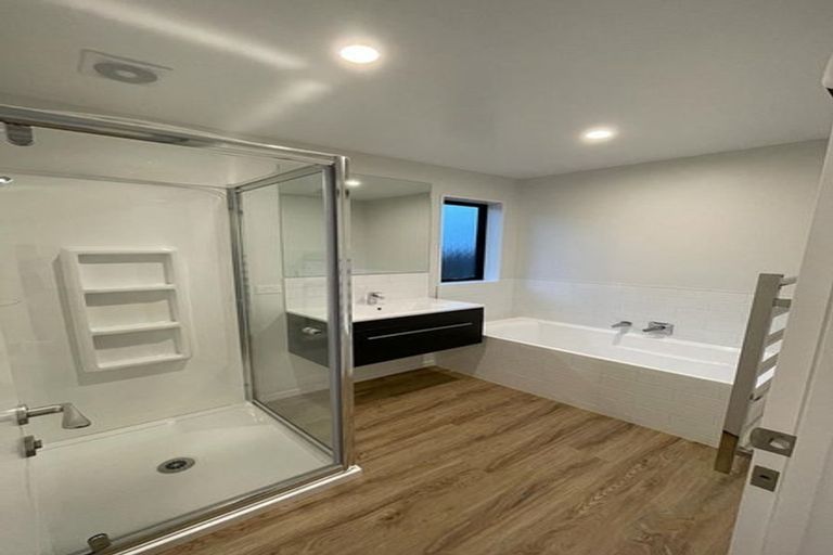 Photo of property in 18 Te Kanawa Lane, Rolleston, 7615