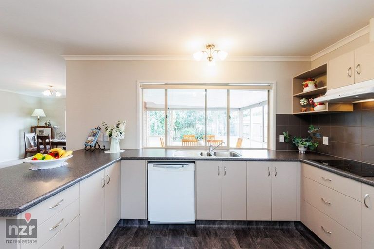 Photo of property in 23 Masefield Terrace, Kelvin Grove, Palmerston North, 4414