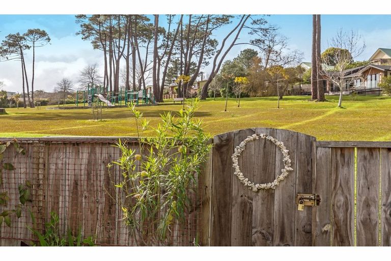 Photo of property in 2/919 Whangaparaoa Road, Manly, Whangaparaoa, 0930