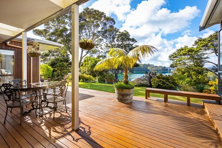 Photo of property in 101 Ferry Parade, Herald Island, Auckland, 0618