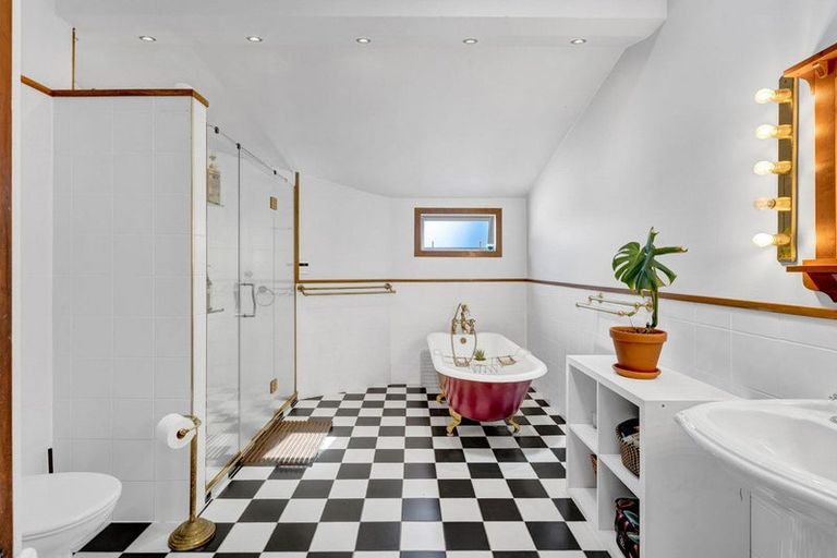 Photo of property in 76a Glover Road, Hawera, 4610