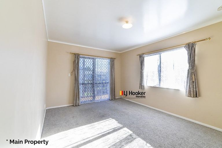 Photo of property in 18 Dungarvon Place, Clendon Park, Auckland, 2103