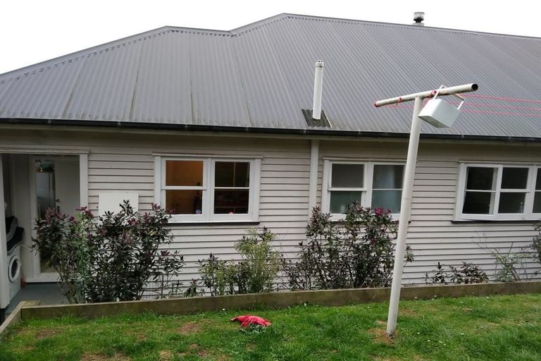 Photo of property in 27 Rennie Street, Green Island, Dunedin, 9018