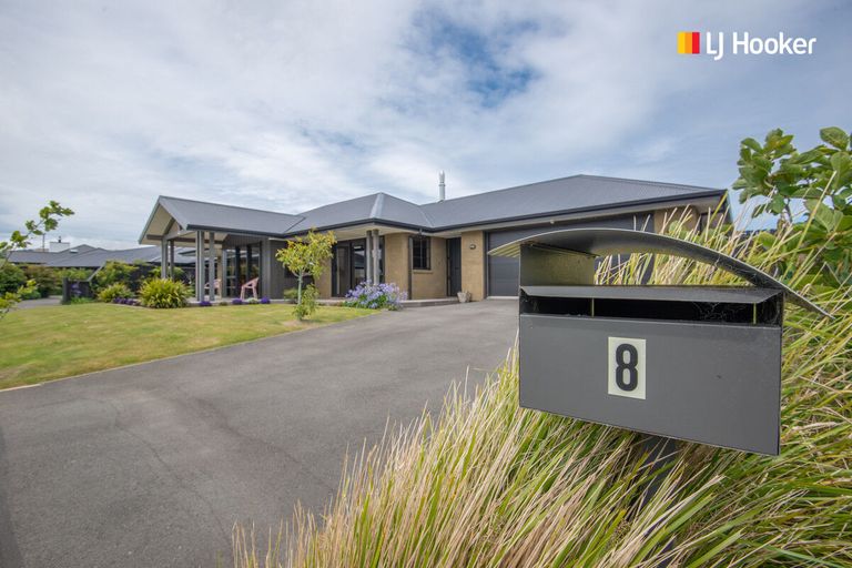 Photo of property in 8 Carrick Place, Mosgiel, 9024