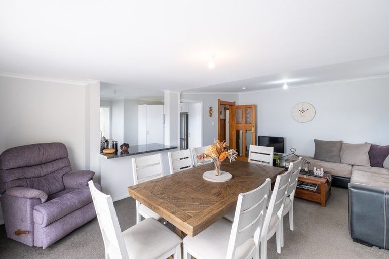 Photo of property in 9 Victoria Street, Hawera, 4610