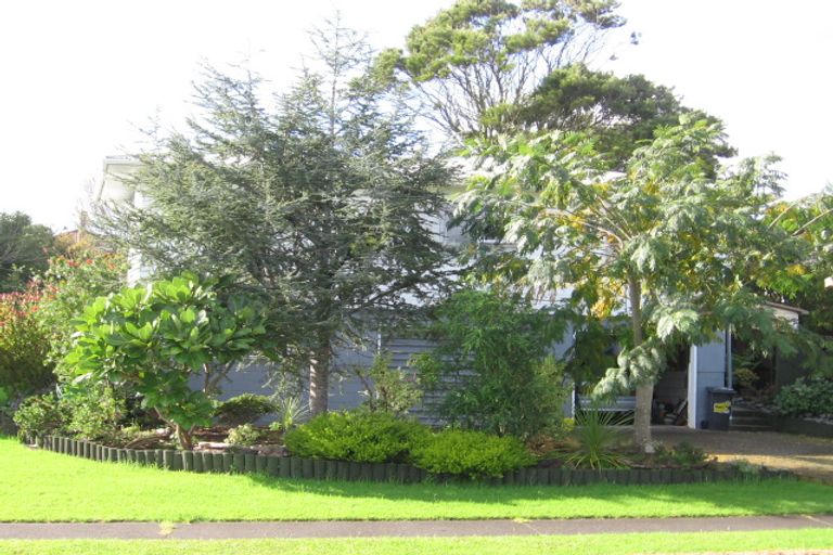 Photo of property in 19 Bay Vista Drive, Red Beach, 0932