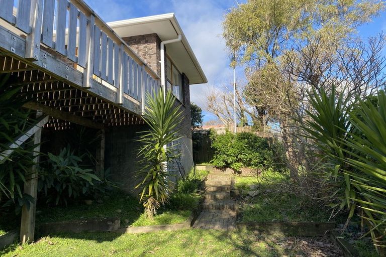 Photo of property in 1/21 Roband Crescent, Brown Owl, Upper Hutt, 5018