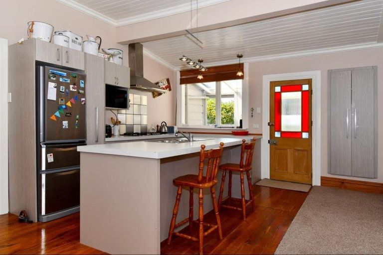 Photo of property in 27 Brough Street, Palmerston, 9430