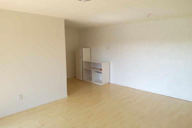 Photo of property in 13 Robin Lane, Browns Bay, Auckland, 0630