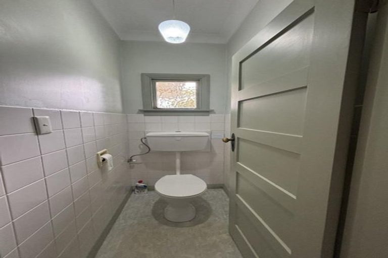 Photo of property in 17 Wallath Road, Westown, New Plymouth, 4310