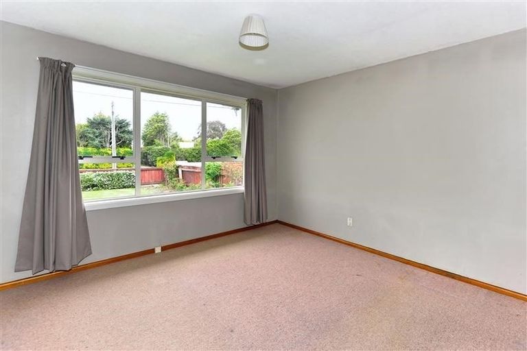 Photo of property in 10 Kopara Street, Templeton, Christchurch, 8042