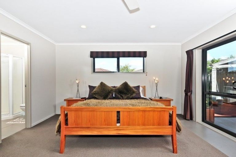 Photo of property in 56 Farringdon Avenue, Rototuna North, Hamilton, 3210