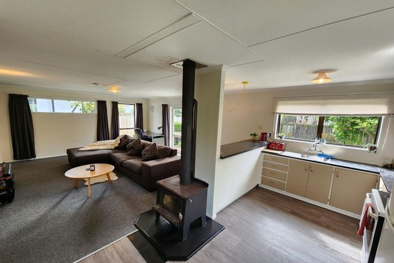 Photo of property in 77a Pahiatua Street, Hokowhitu, Palmerston North, 4410