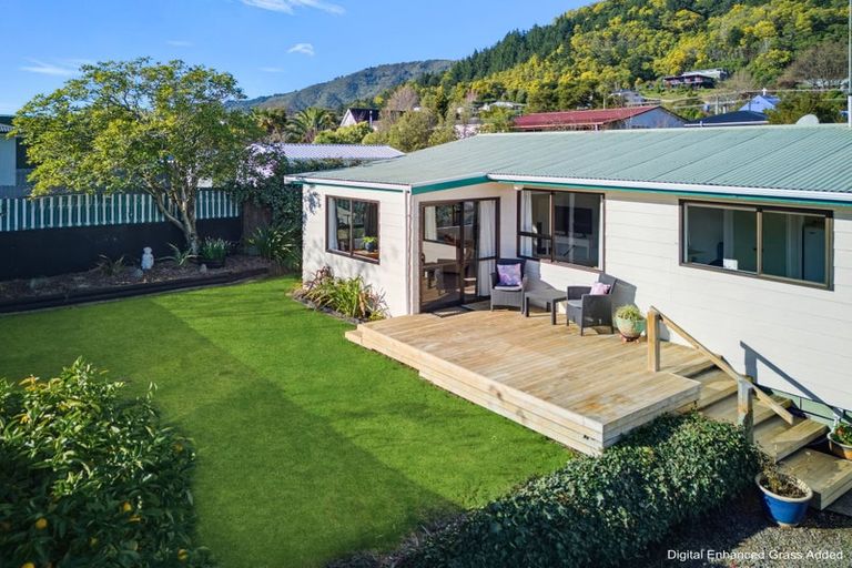 Photo of property in 47a Hampden Street, Picton, 7220