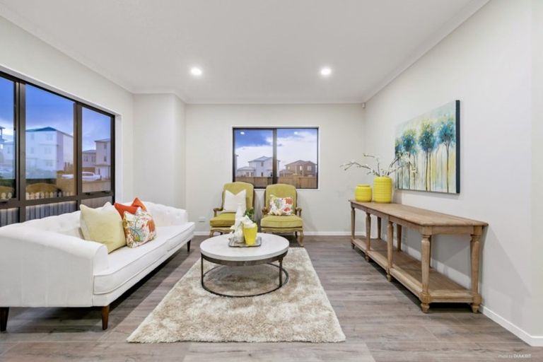 Photo of property in 60 Lime Hill Rise, Flat Bush, Auckland, 2019