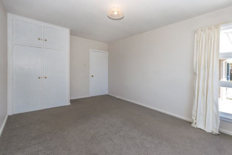 Photo of property in 18 Eglinton Street, Avondale, Christchurch, 8061