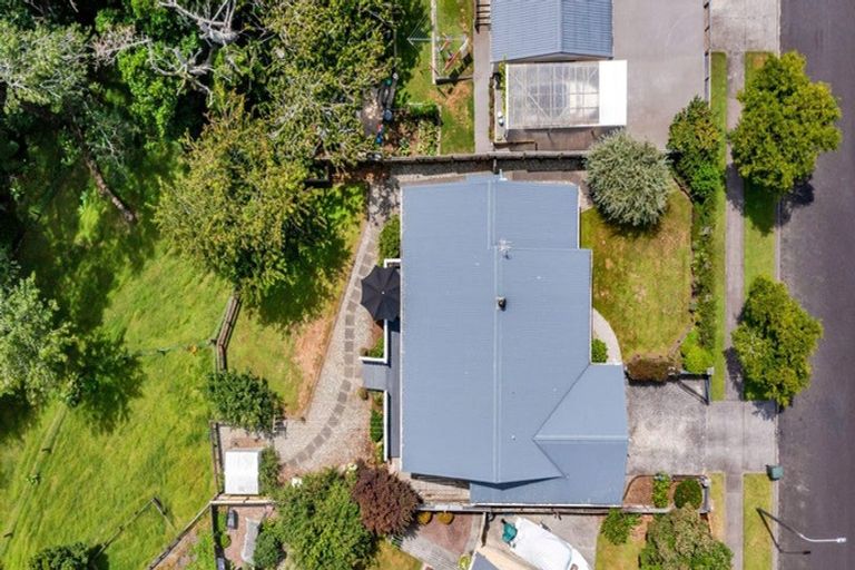 Photo of property in 11 Elder Grove, Whalers Gate, New Plymouth, 4310