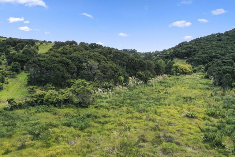 Photo of property in 138 Paroa Bay Road, Russell, 0272