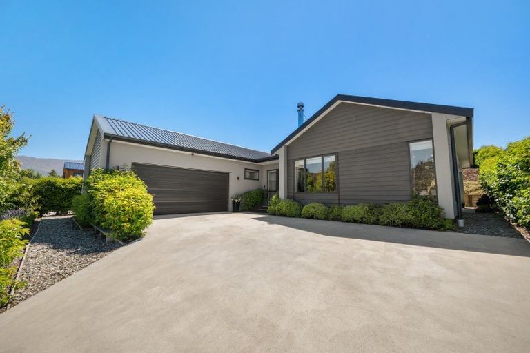 Photo of property in 45 Mount Linton Avenue, Wanaka, 9305