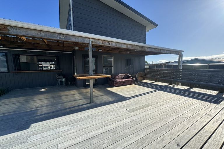Photo of property in 13 Signal Street, Foxton Beach, Foxton, 4815