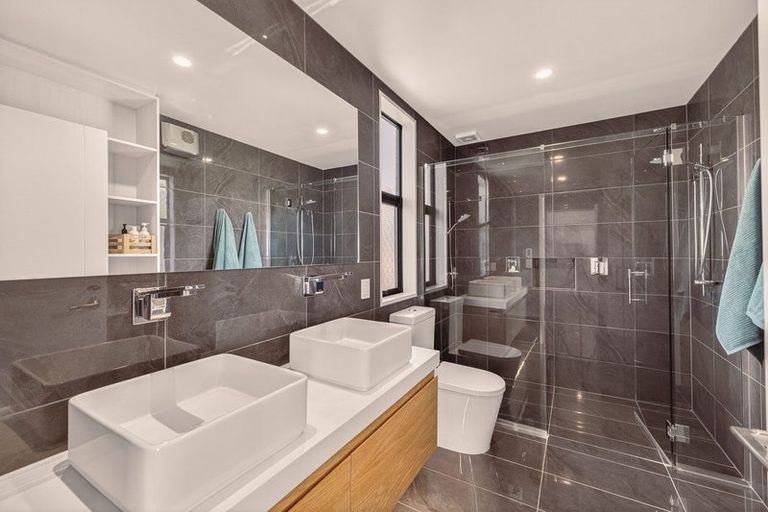 Photo of property in 3 The Terrace, Mount Pleasant, Christchurch, 8081