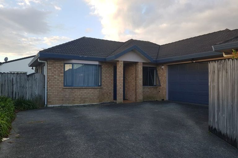 Photo of property in 3 Boderg Way, East Tamaki, Auckland, 2016