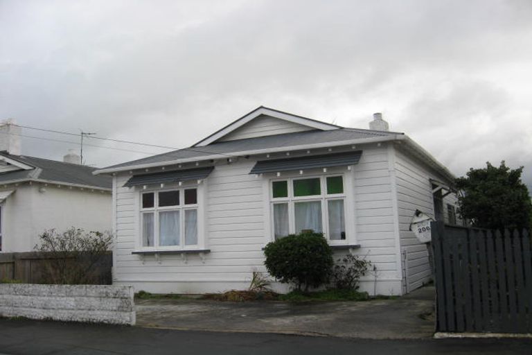 Photo of property in 206 Oxford Street, South Dunedin, Dunedin, 9012