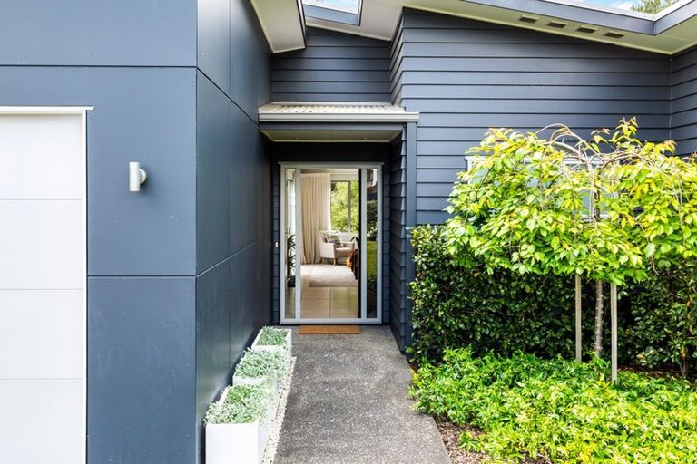 Photo of property in 17 Kunzea Place, Greenhithe, Auckland, 0632