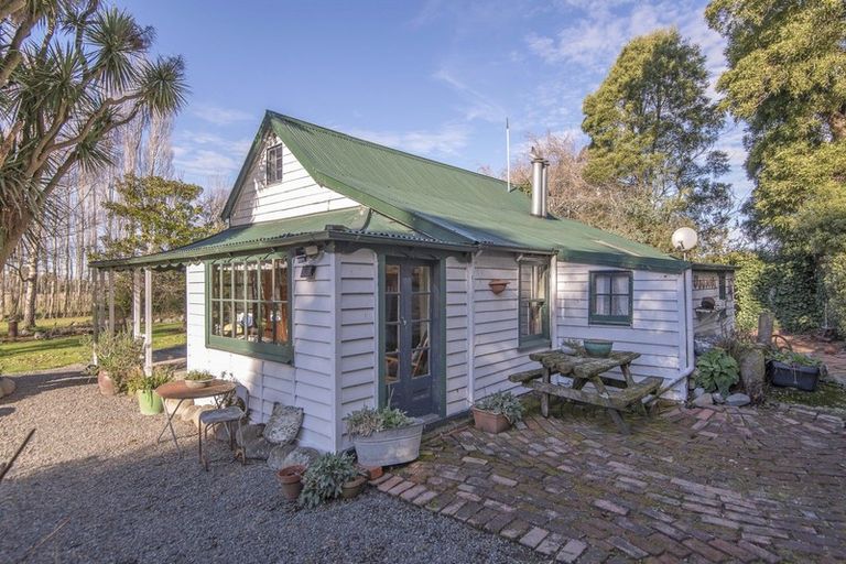 Photo of property in 204 Downs Road, Hororata, Darfield, 7572