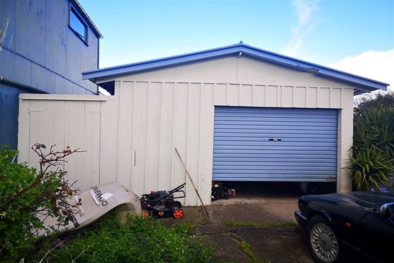 Photo of property in 45 Orchard West Road, Ngatea, 3503