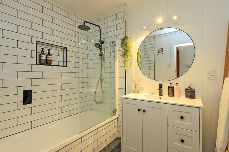 Photo of property in 1009 Beatty Street, Mayfair, Hastings, 4122