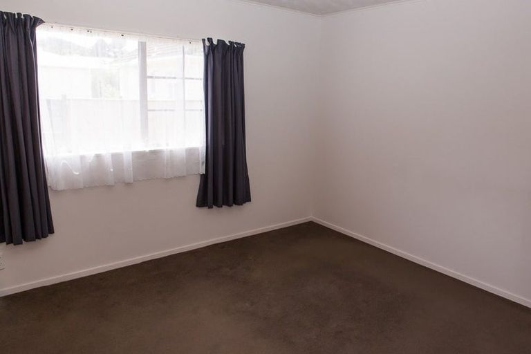 Photo of property in 45c Oxford Street, Tawa, Wellington, 5028