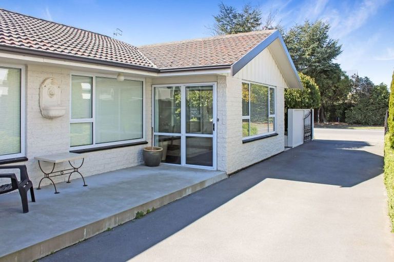 Photo of property in 61 Glandovey Road, Fendalton, Christchurch, 8052