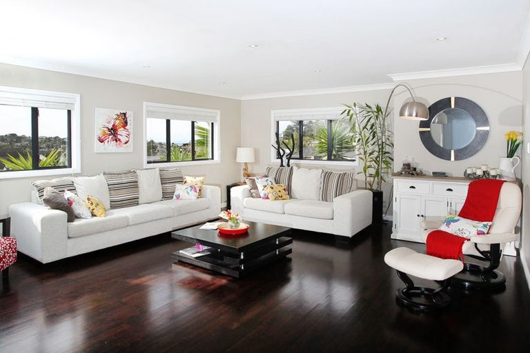 Photo of property in 2 Bellbird Rise, Murrays Bay, Auckland, 0630