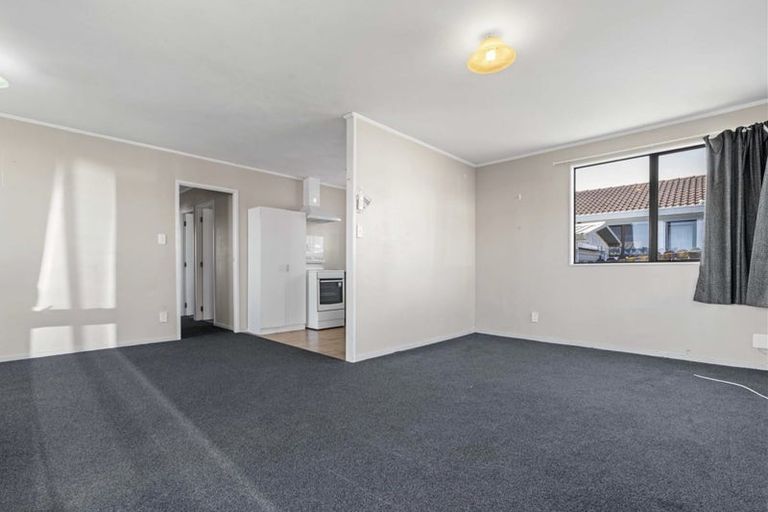 Photo of property in 4/1 Rebecca Rise, Weymouth, Auckland, 2103