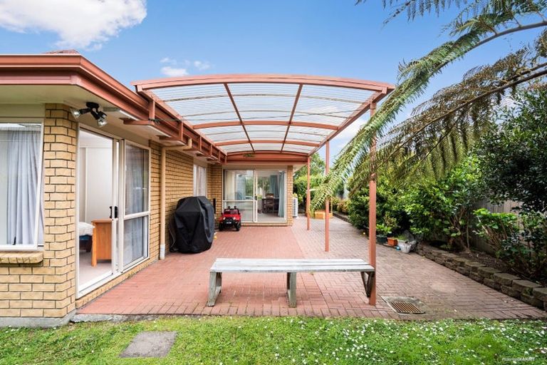 Photo of property in 66 Sandwick Drive, Weymouth, Auckland, 2103