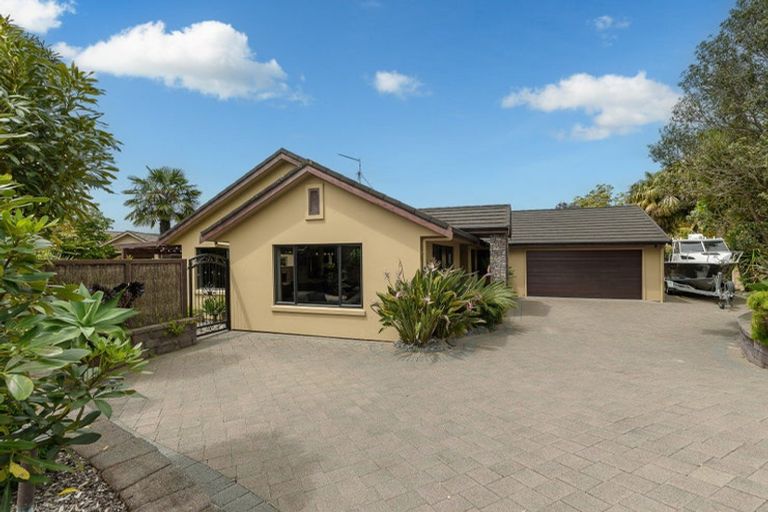 Photo of property in 27 Jarrah Park Drive, Pyes Pa, Tauranga, 3112