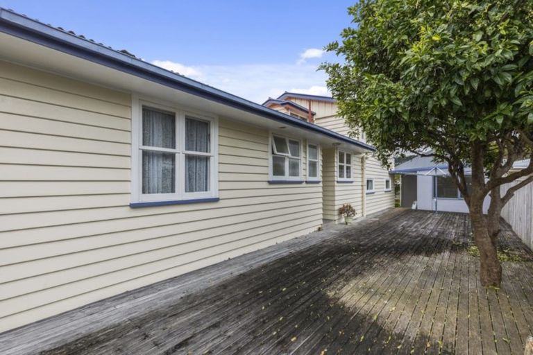 Photo of property in 983 High Street, Avalon, Lower Hutt, 5011