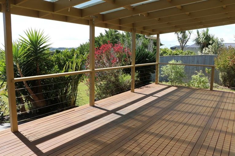 Photo of property in 37 Thomas Place, Foxton Beach, Foxton, 4815