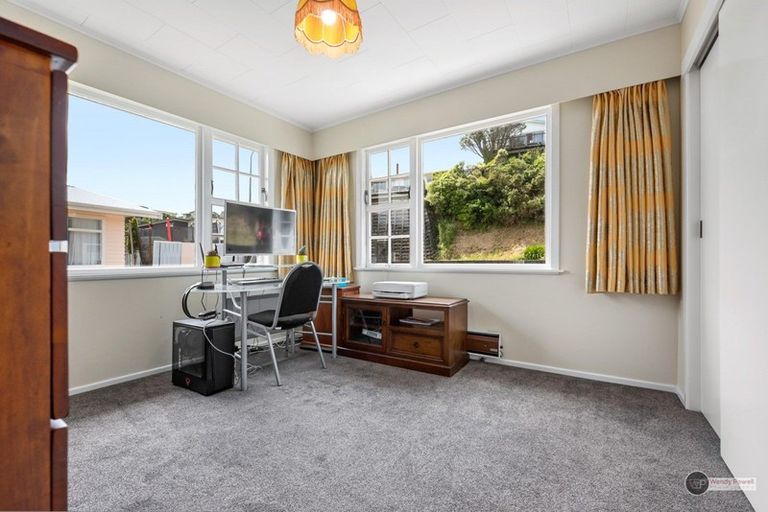 Photo of property in 24 Cypress Drive, Maungaraki, Lower Hutt, 5010