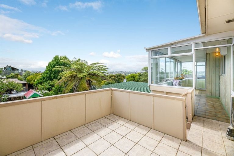 Photo of property in 35 Spence Road, Henderson, Auckland, 0612