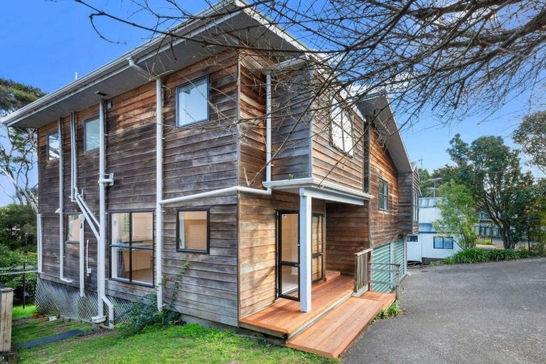 Photo of property in 1/58 James Evans Drive, Northcote, Auckland, 0627