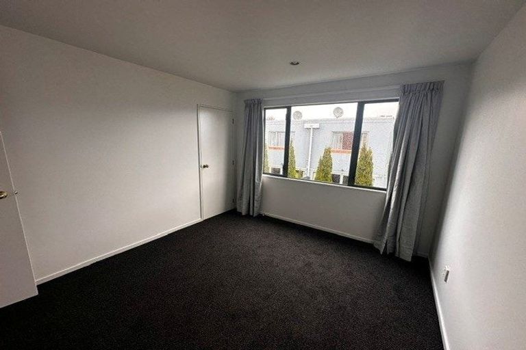 Photo of property in 68c Thackeray Place, Waltham, Christchurch, 8023