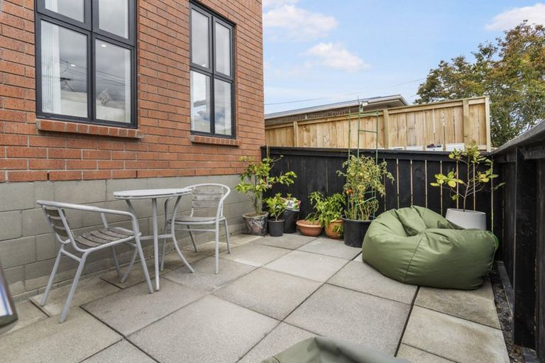 Photo of property in 1/9 Marlene Avenue, Te Atatu South, Auckland, 0610