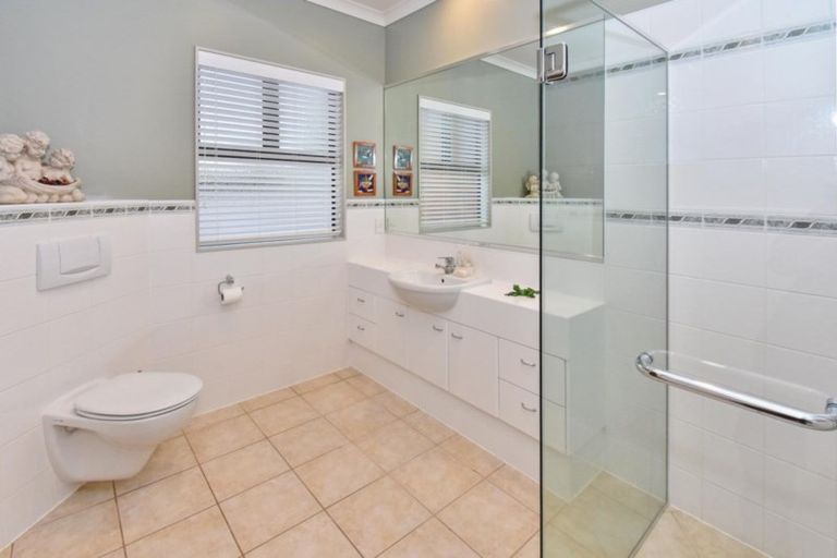 Photo of property in 4 Parkhaven Drive, Rosehill, Papakura, 2113