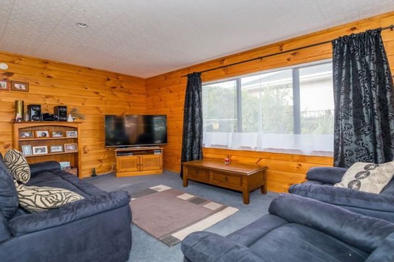 Photo of property in 46 Norana Road, Timberlea, Upper Hutt, 5018