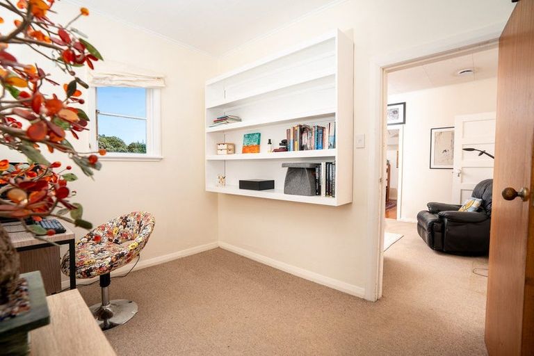 Photo of property in 13 Leveson Street, Strathmore Park, Wellington, 6022